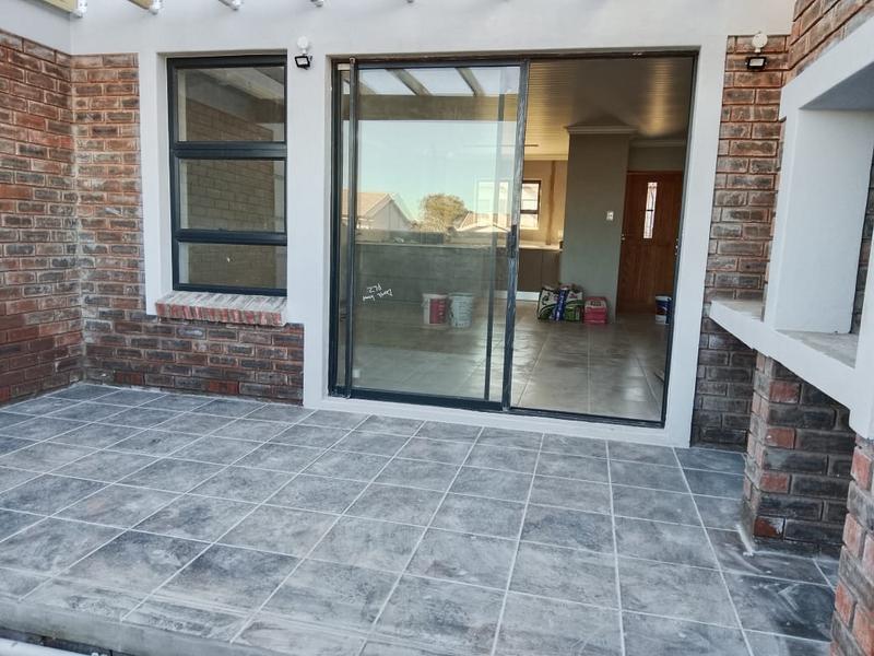 3 Bedroom Property for Sale in Albertinia Western Cape